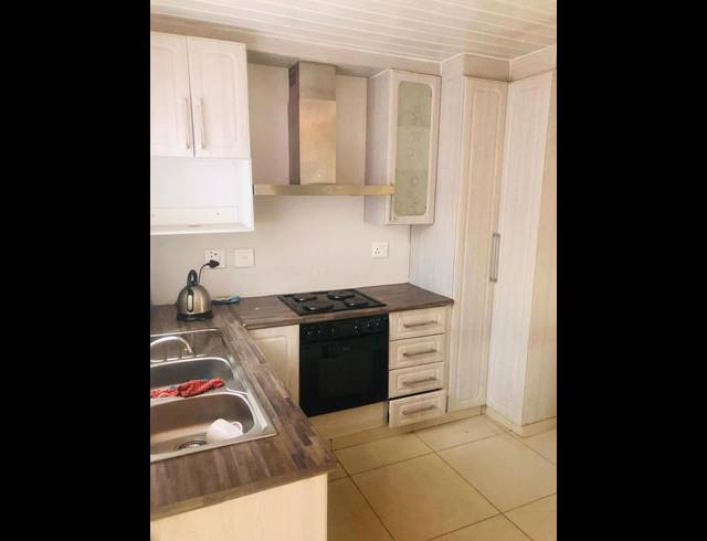 1 BEDROOM PROPERTY TO RENT IN ZONDI